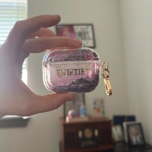 BRAND NEW NEVER USED TAYLOR SWIFT OFFICAL - “Swiftie” AirPod PRO Case
